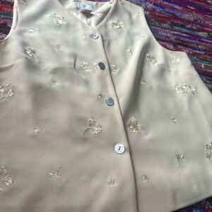 Susan Bristol Ivory Floral Embroidered Vest